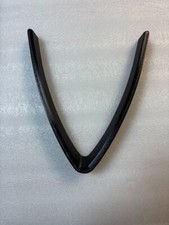 Bordo A V Per Scudo A Nido